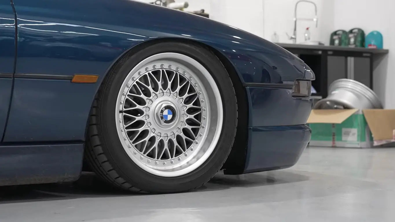 video: airride-luftfahrwerk im klassischen bmw 8er (e31)