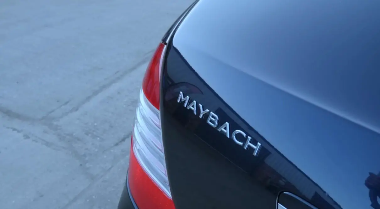 Video: Maybach 57S mit Straight-Piped Sportauspuffanlage!