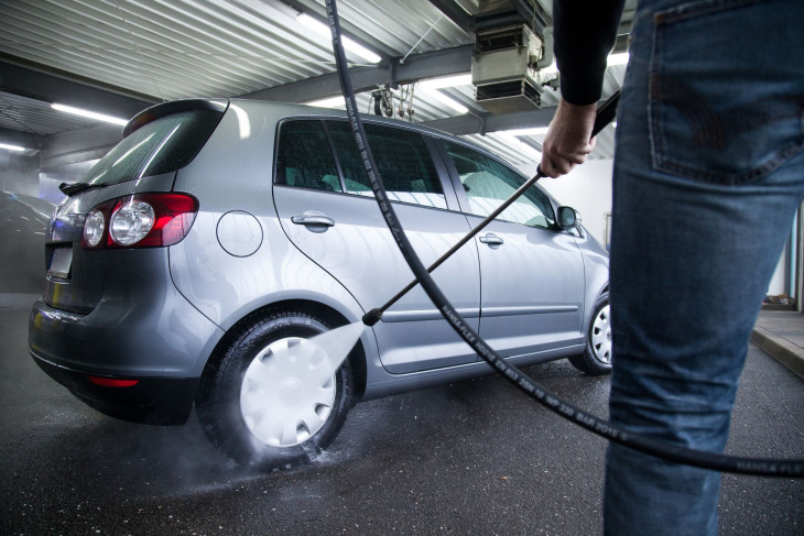 autopflege: besser nur waschplatz oder waschanlage nutzen