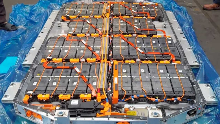 kia ev9 erhält 100-kwh-batterie für 541 km reichweite