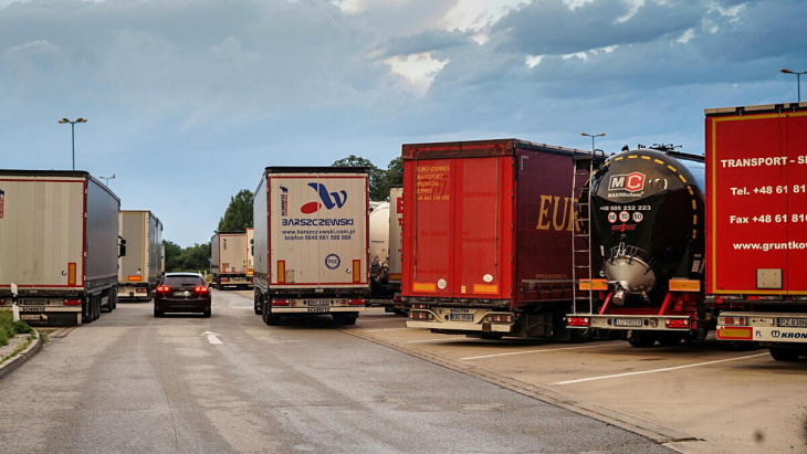 lkw-park-chaos an der a4 zwischen dresden und görlitz