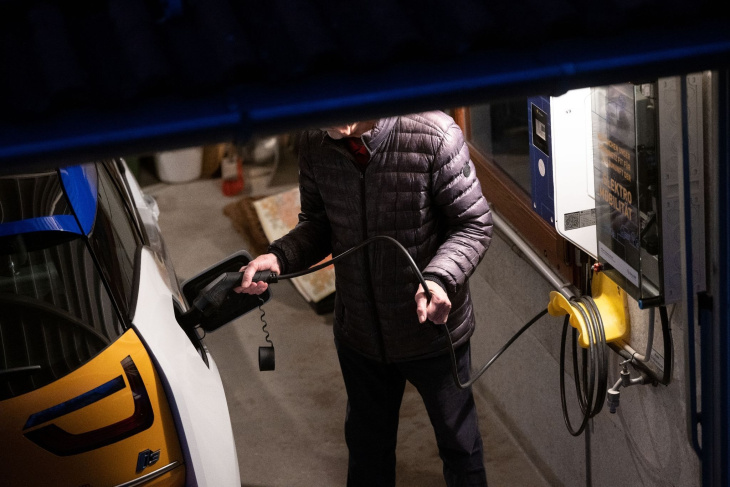 ladestation fürs e-auto: enorme preisunterschiede bei wallbox-installation