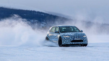 Hyundai Ioniq 5 N: Das Sportmodell driftet durch den Schnee