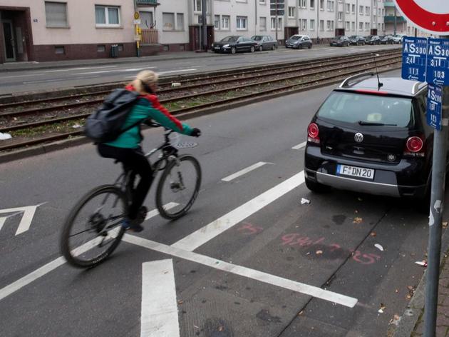 frankfurt: ein getrennter radweg auf der schloßstraße ist nötig