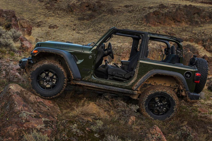 jeep wrangler facelift zum modelljahr 2024: kleinerer grill, größerer bildschirm
