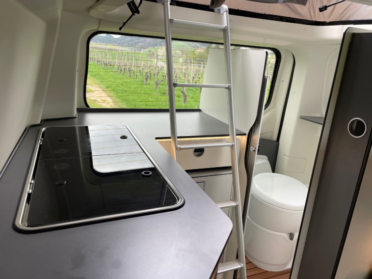 karmann duncan 545 – campervan mit heckküche und bad auf ford-basis