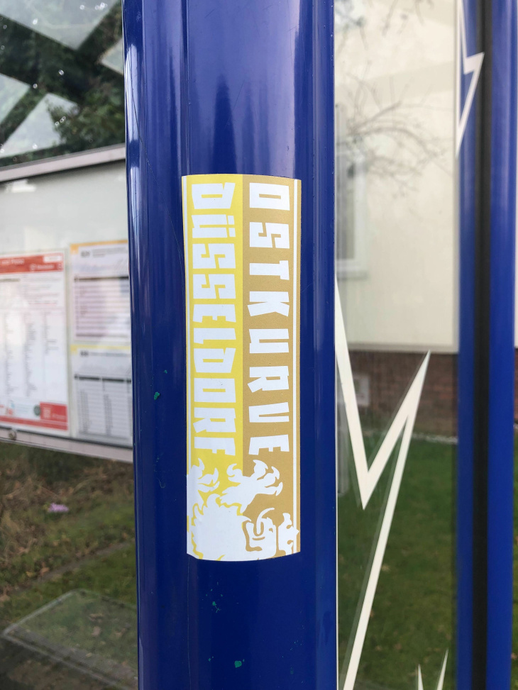 sticker überall!