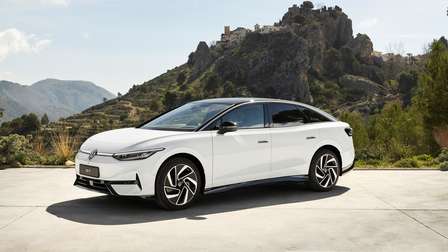 Volkswagen präsentiert Limousine ID.7: Elektro-Passat greift Tesla und Co. an