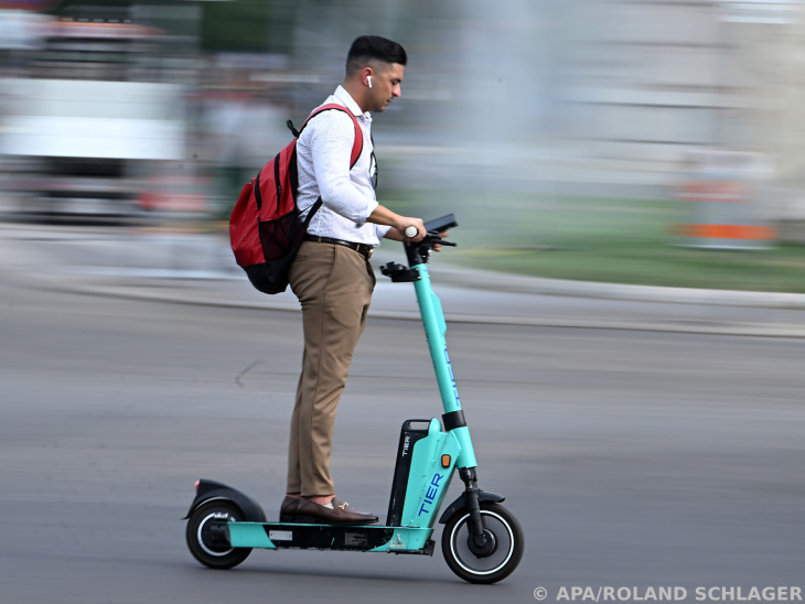 experten fordern technische nachrüstungen bei e-scootern