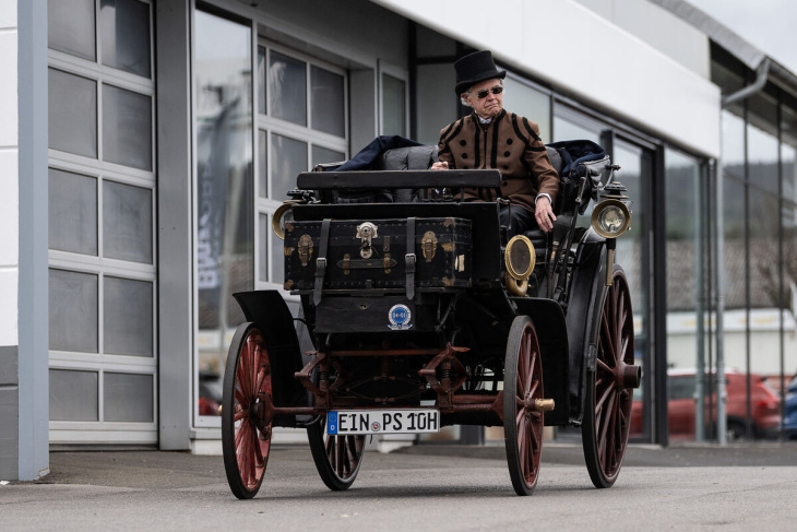 trotz kerzen-scheinwerfern: ältestes auto deutschlands bekommt tüv