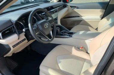 Toyota Camry: Hybrid, gebraucht, Preis