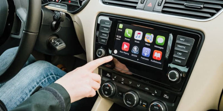 carplay unterstützt 200 neue automodelle – zunächst in den usa