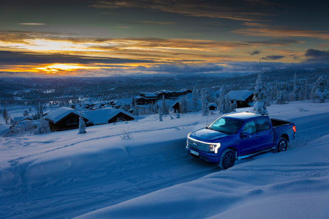 vollelektrischer ford-pickup startet in norwegen für 102.000 € - ford f-150 lightning kommt nach europa