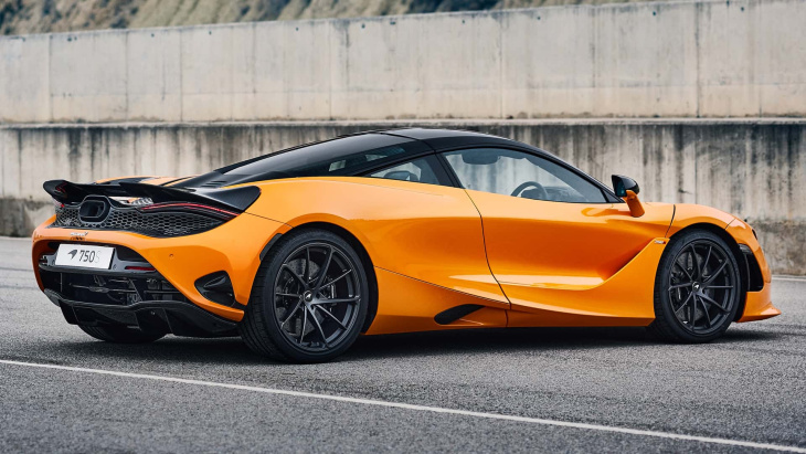 mclaren 750s (2023) mit 750 ps geht in 2,8 sekunden auf tempo 100