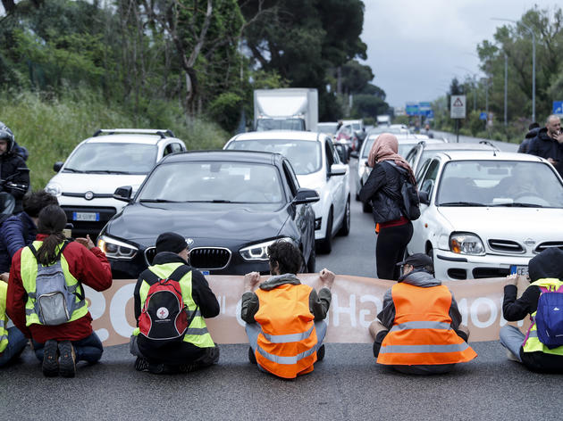 ingenieure statt straßenprotest? mercedes-boss macht klima-klebern vorschlag