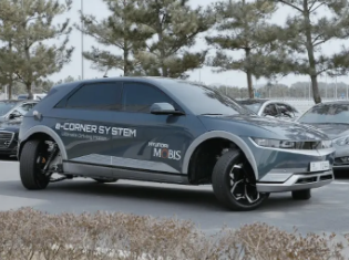 hyundai hat einen neuen prototyp entwickelt, um das parallelparken zu erleichtern – so sieht die „krabben-fahrweise“ aus