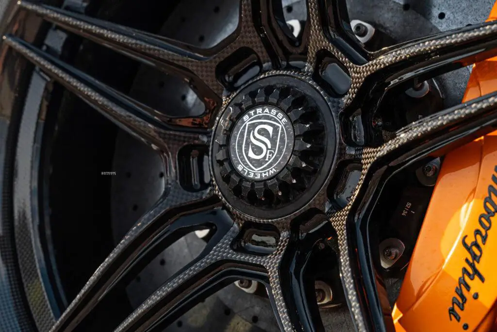 strasse wheels carbon-felgen am lamborghini aventador svj!