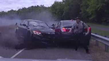 17-jähriger Raser verliert Kontrolle über BMW M3 – Polizist entkommt in letzter Sekunde
