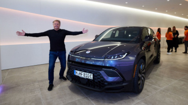 Fisker liefert erstes Auto in Deutschland aus – an Henrik Fisker