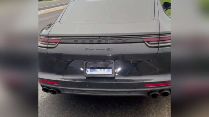 Wie bei James Bond: Polizei stoppt Porsche mit automatischer Kennzeichen-Abdeckung