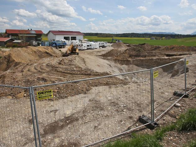 autohaus-umzug nach sachsenkam ausgebremst - aber nur ein bisschen