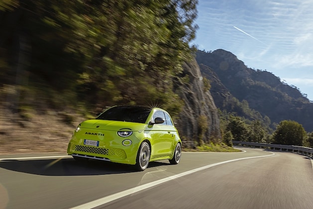 fahrbericht abarth 500e: fiats heißer elektro-zwerg macht spaß, doch auf der autobahn wartet ein schock