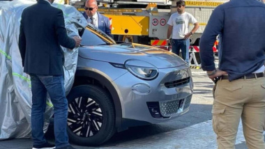 Foto-Leak: Fiat 600 vor dem Debüt ohne Tarnung erwischt