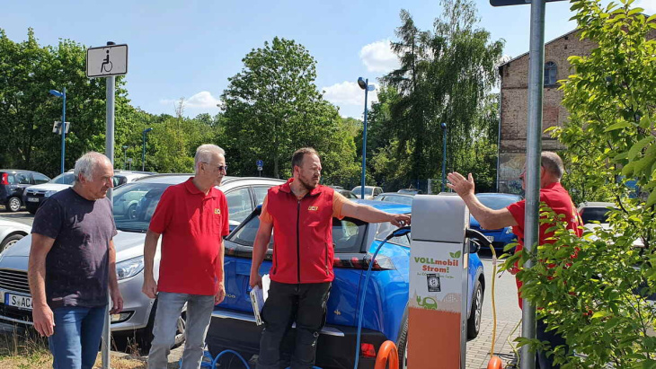 autoclub stellt parkplätzen der region gute noten aus