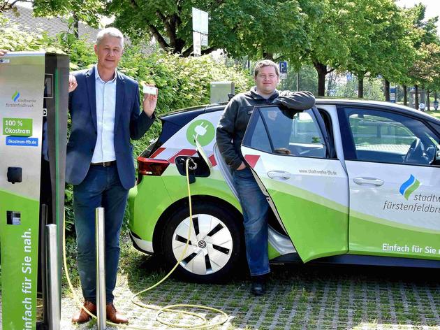 am parkplatz bei fürstenfeld kann man jetzt e-autos laden