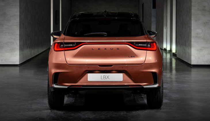 kleines lexus-hybrid-suv lbx kommt anfang 2024