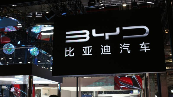 elektroauto-boom in china: byd überholt volkswagen und wird marktführer