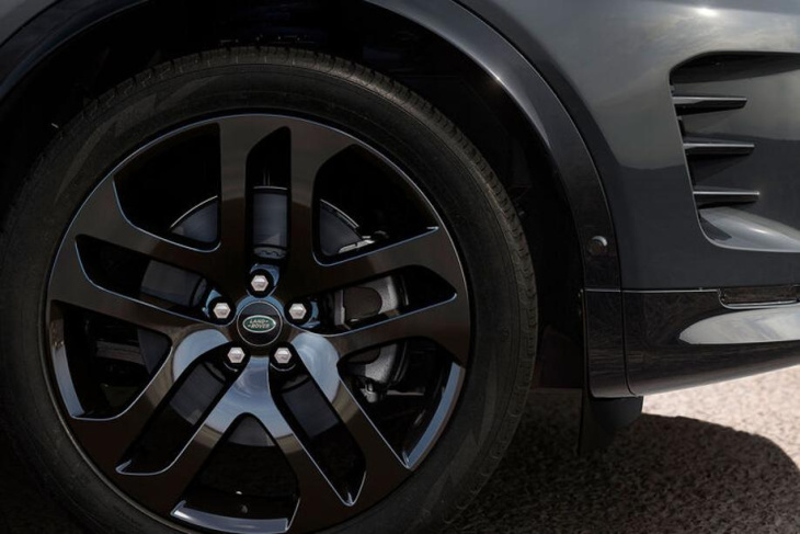 land rover discovery sport: innenleben modernisiert, preise angehoben