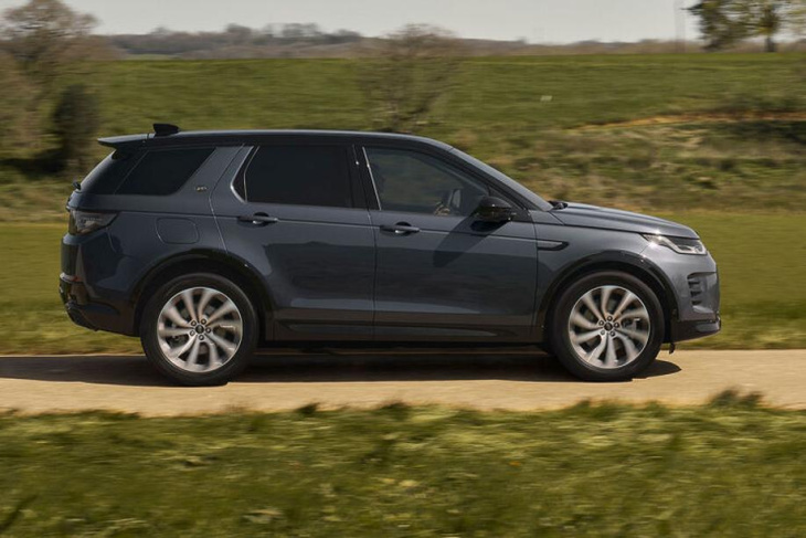 land rover discovery sport: innenleben modernisiert, preise angehoben