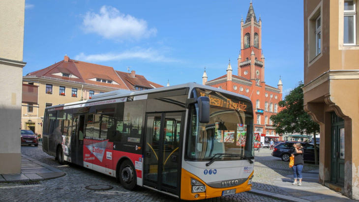 fahren zu viele leere stadtbusse durch kamenz?