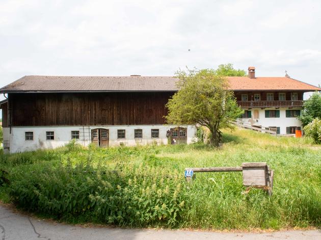 nach umbau und sanierung: elgraserhof in gasse beherbergt künftig oldtimer-sammlung
