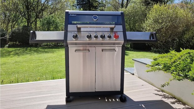 marken-gasgrill: das leistet der enders monroe pro 4 sik turbo