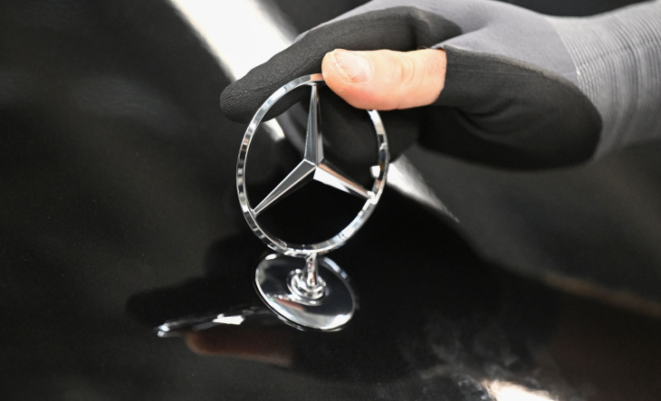 mercedes-benz verkauft mehr autos