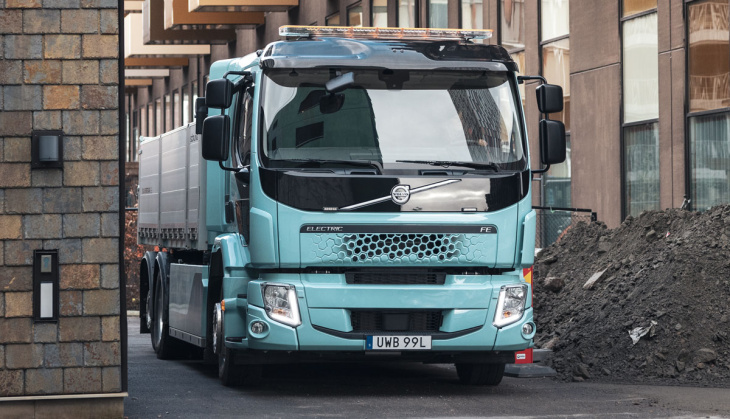 volvo trucks steigert die reichweite der mittelschweren elektro-lkw