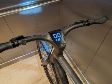 Extrem leicht und super-smart: E-Bike Urtopia Carbon 1 mit GPS & eSIM im Test
