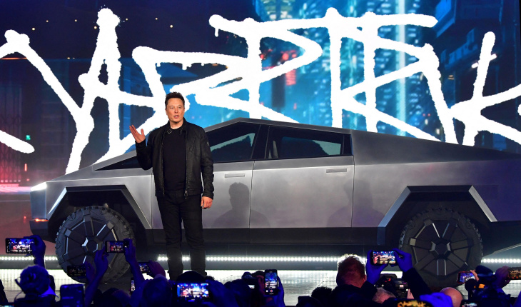 tesla baut ersten cybertruck-pickup