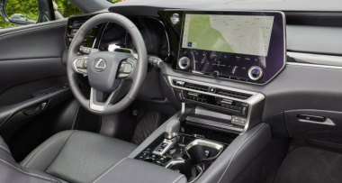 Test Lexus RX 450h+ Executive Line