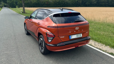 Trumpft im ersten Test auf: Hyundai Kona EV 2024 sparsamer denn je