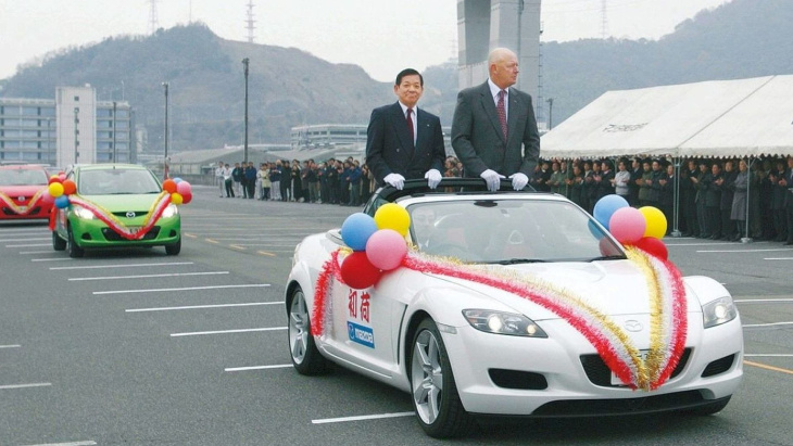 einzigartiges mazda rx-8 cabriolet wird in japan ausgestellt