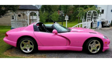 Bock auf Barbie? Kaufen Sie diese rosafarbene Dodge Viper RT/10!