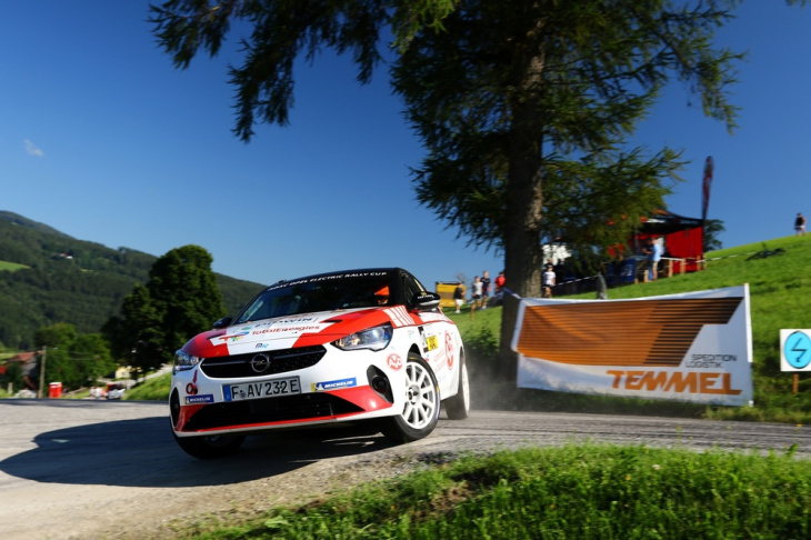 adac opel corsa e-rally cup geht in entscheidende phase