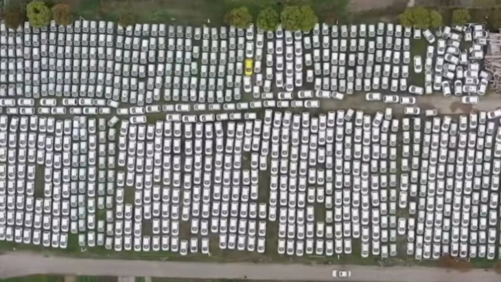 alles nur gelogen? tausende elektroautos in china verrotten nicht in china