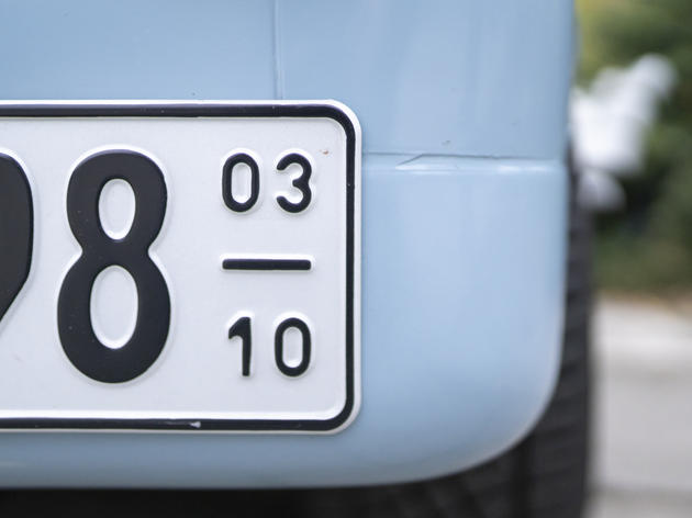 kurzes nummernschild: wann autofahrer ein kleines kennzeichen beantragen dürfen