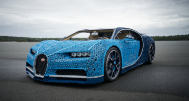 Lego bringt lebensgroßen Bugatti auf die Straße