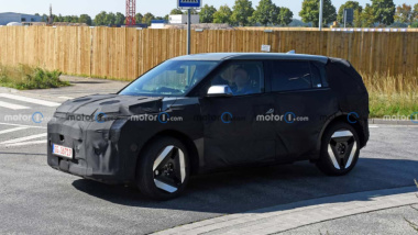 Eckiges Elektro-SUV als Erlkönig: Erste Bilder vom Kia EV4?