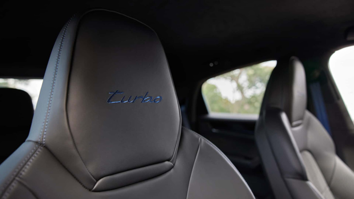 porsche cayenne turbo e-hybrid (2024) debütiert mit 739 ps